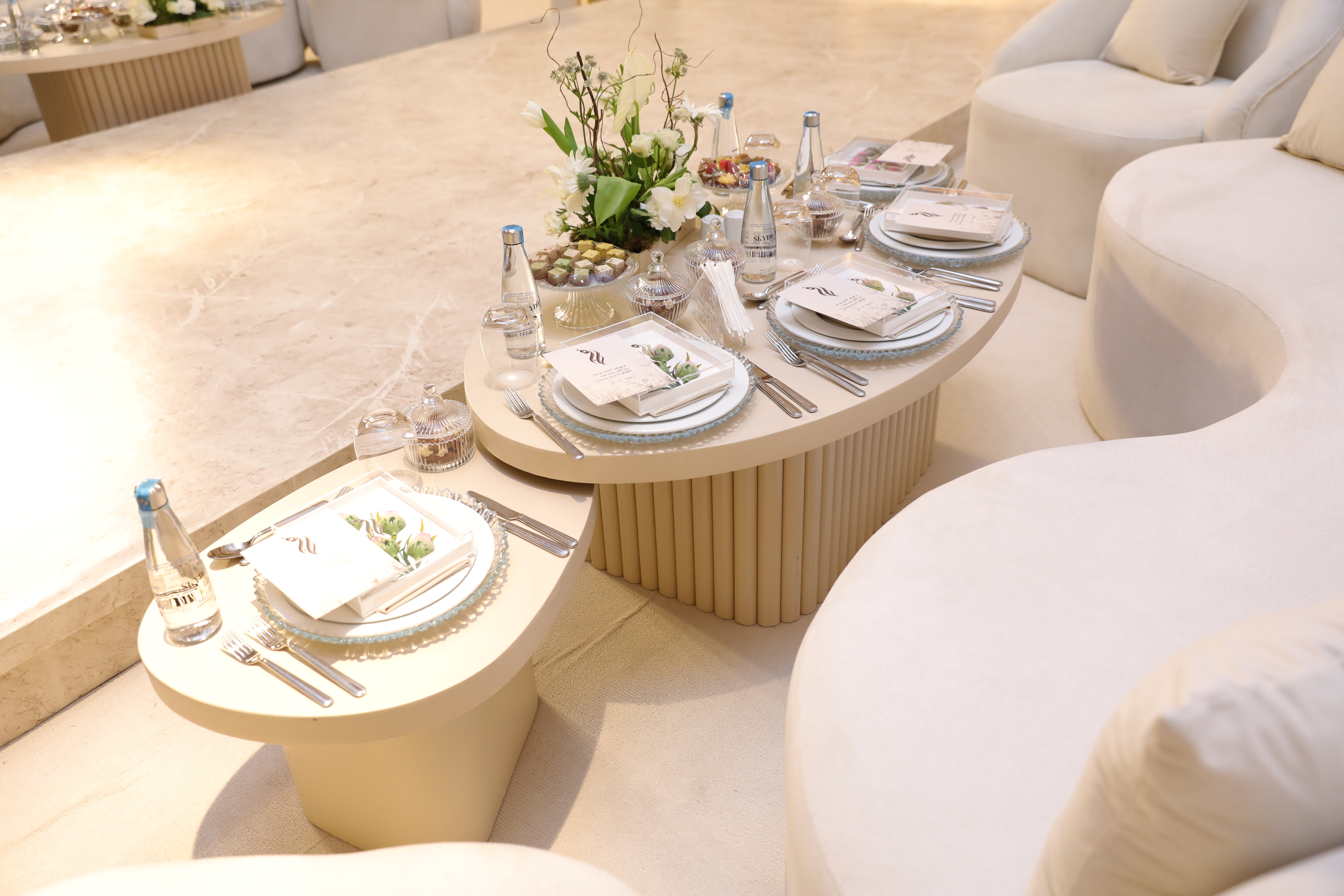 التنسيق يوم الفعالية فقط