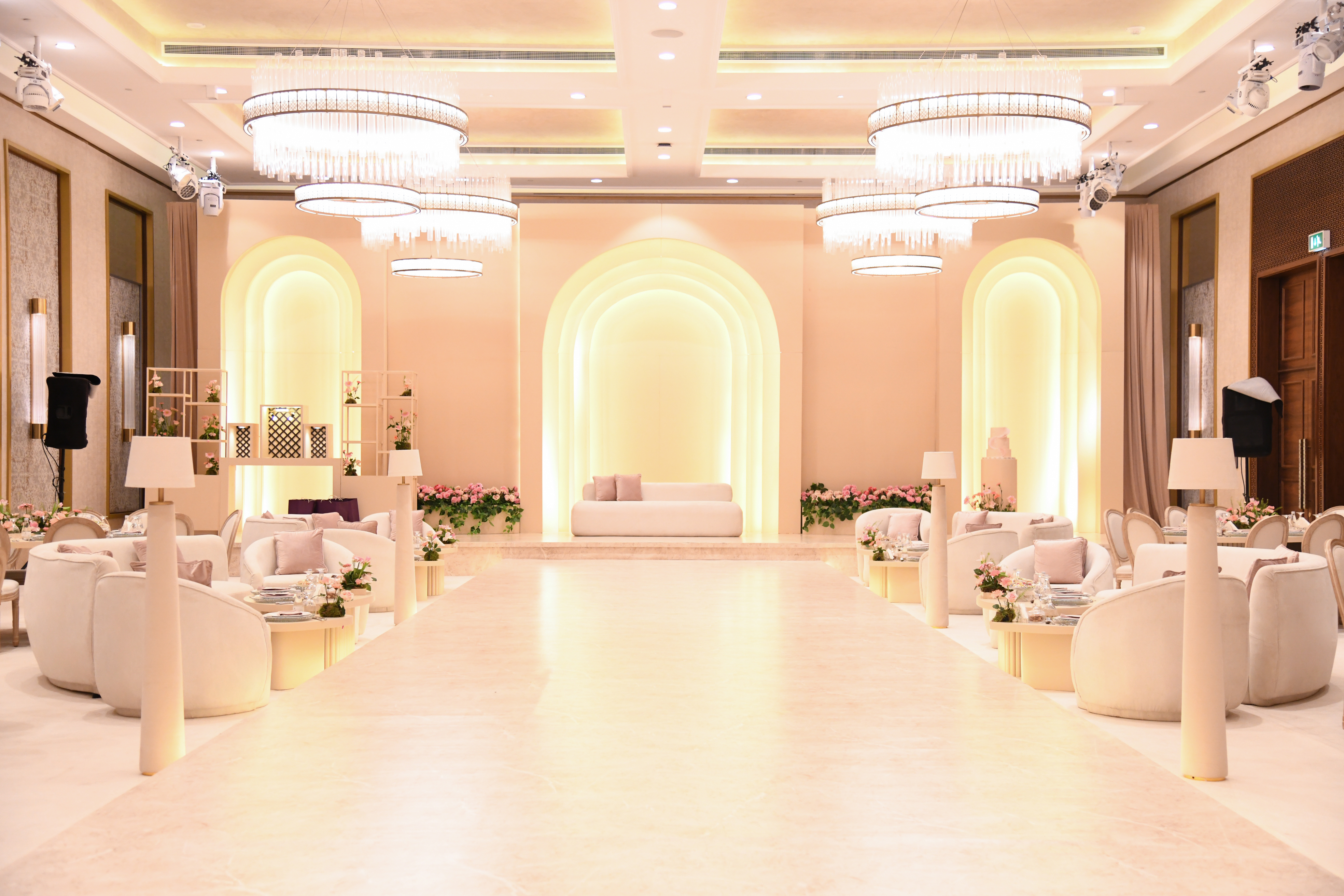 الخلفيات والتصاميم الخاصة