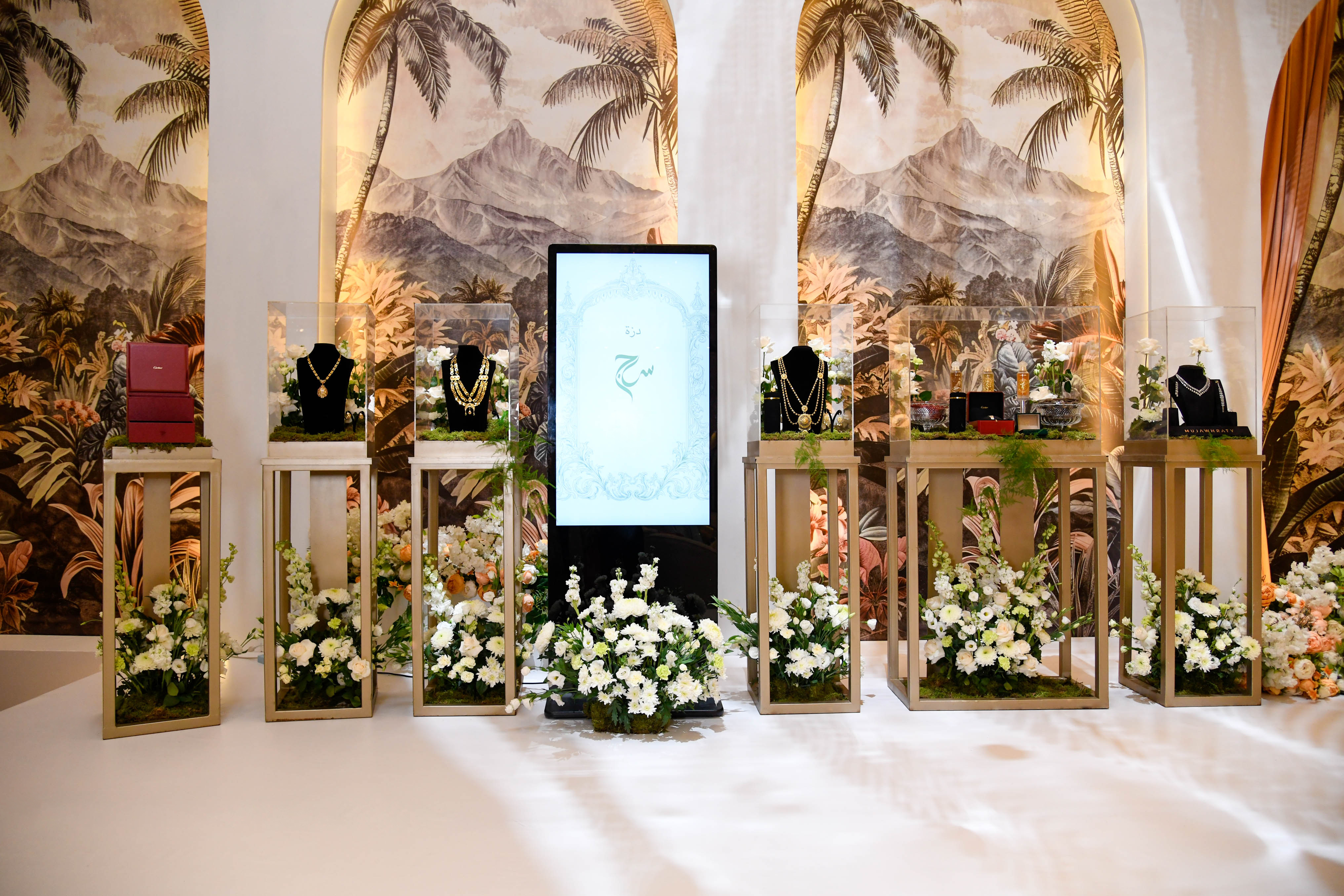 منصّات عرض المجوهرات